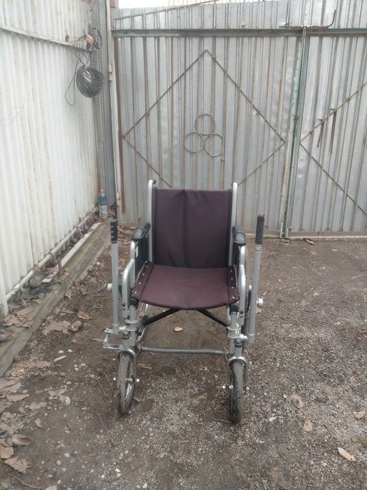 продаю инвалидную каляску