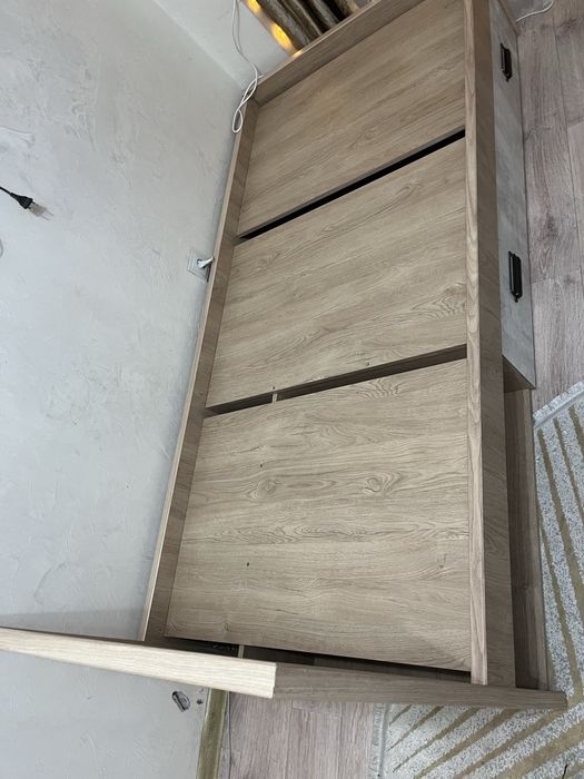 Тосек матрасымен и столымен