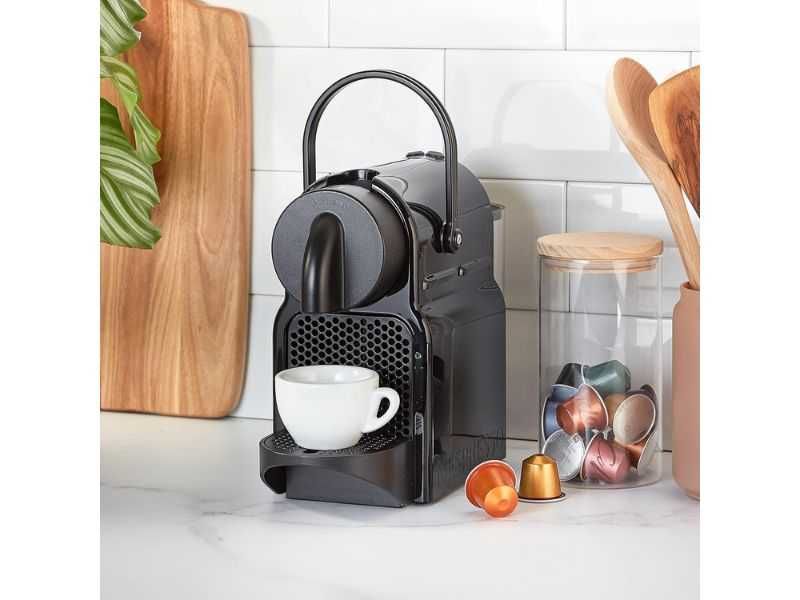Кафемашина с Капсули Delonghi Inissia Nespresso Black EN80B, 19 bar, Черна