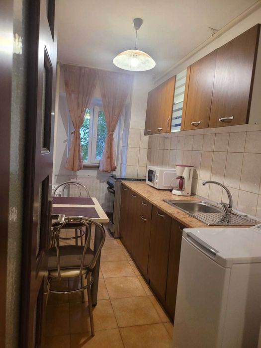 Proprietar inchiriez garsoniera spatioasa, 3 min metrou, Lujerului