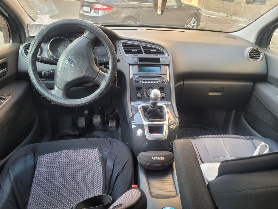 PEUGEOT 5008 2010 — imagine 3