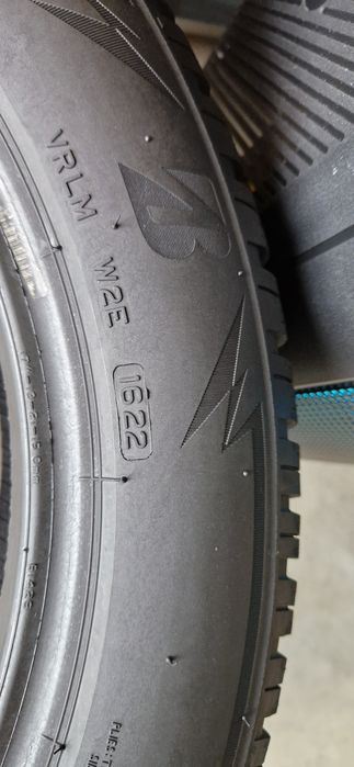 2 Anvelope Bridgestone 215 55 R17 M+S . Dot 2022