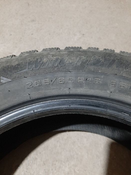 Продам зимние шины