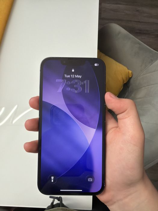 Iphone 13 перфектен