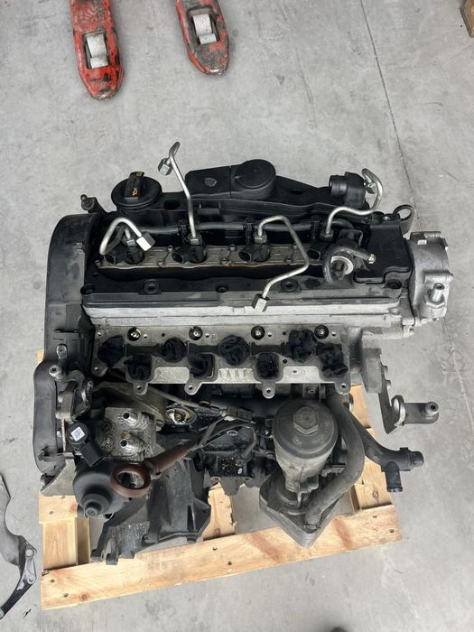 Двигател Audi 2.0TDI 143к.с. 2009г.