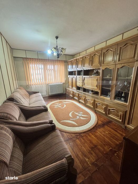 Apartament cu 2 camere de inchiriat – Zona Bradet