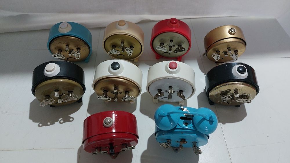 ceas de masă Aradora și Victoria Arad