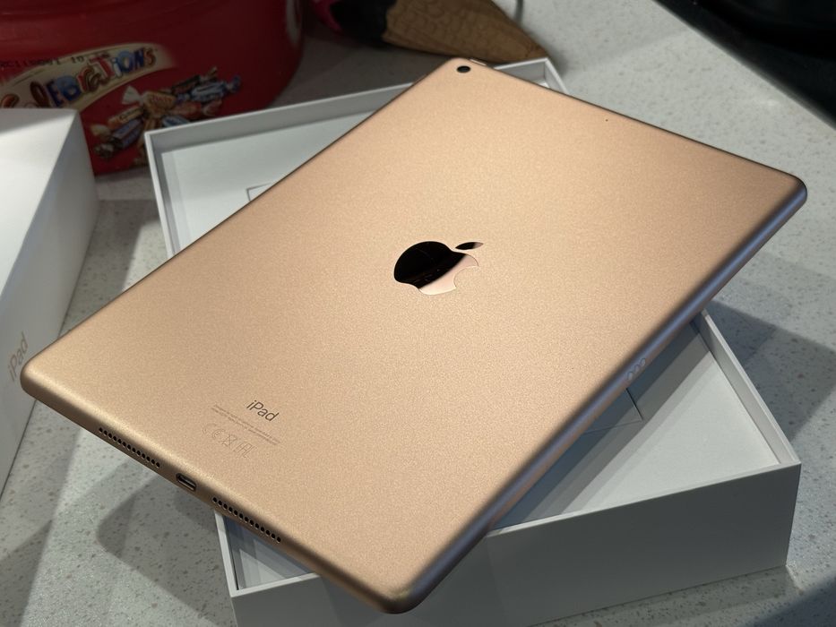 iPad 8-th 32GB Gold Wi-Fi 10.2 inch Retina Display - Като НОВ