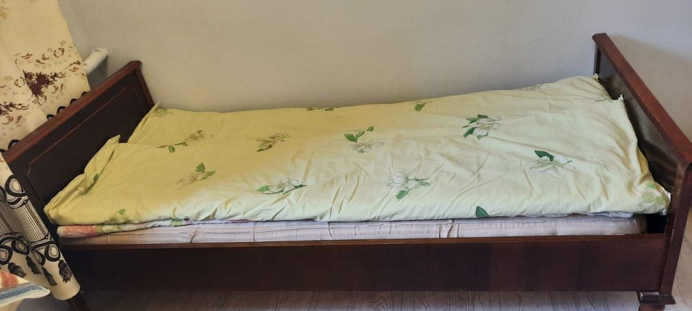 Продам кровать односпалку