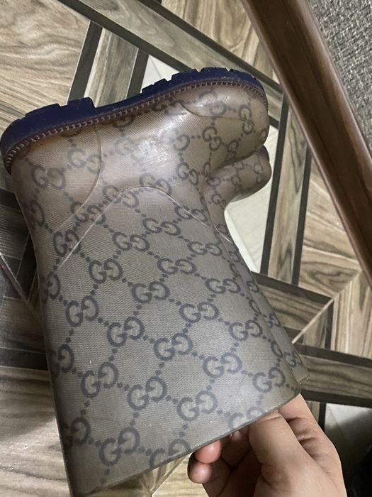 Продам резиновые сапоги Gucci Италия