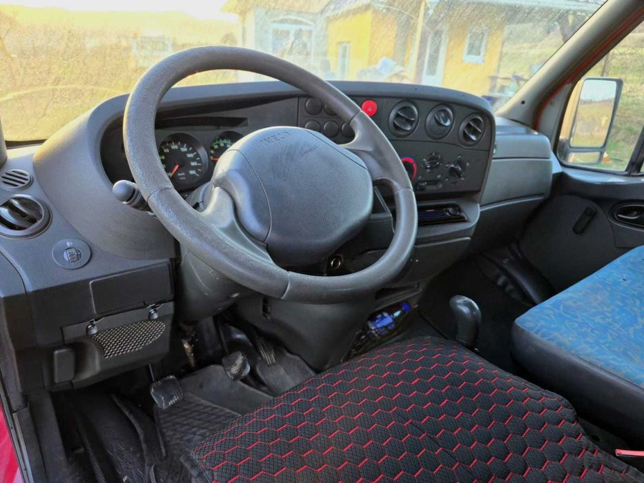 Iveco Daily Doka 7 locuri 2.8 diesel Bena 3.70 m Cat. B
