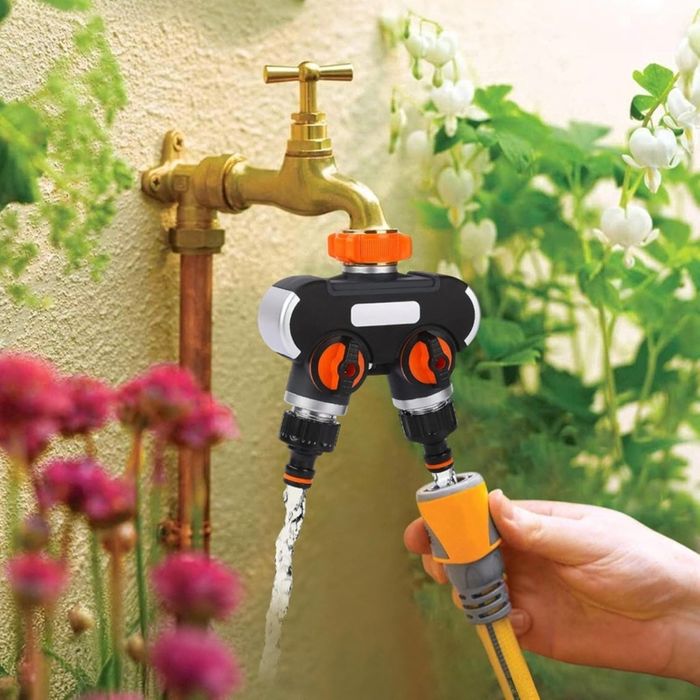 Двупосочен разпределител за градински кран 2в1