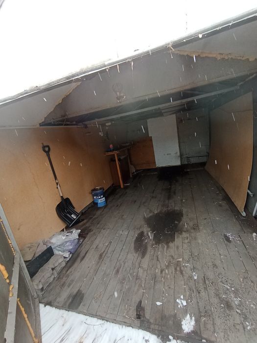 Сдам гараж по квартально!с огородом+вода!