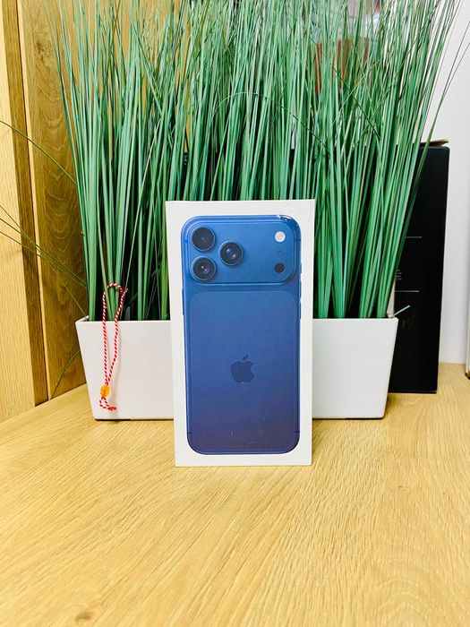 ЧИСТО НОВ !!! Apple iPhone 17 Pro Max, 256GB, 5G, Deep Blue, Технополис