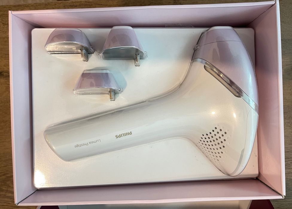 Фотоепилатор Philips Lumea