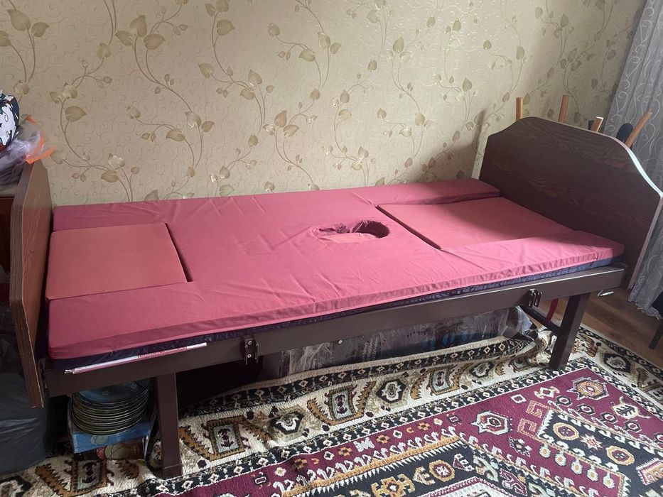 Кушетка  кравать