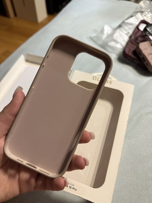 Калъф Guess iphone 16 pro