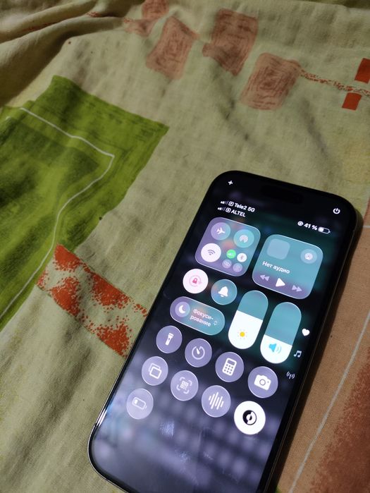 Продам Айфон 16 про