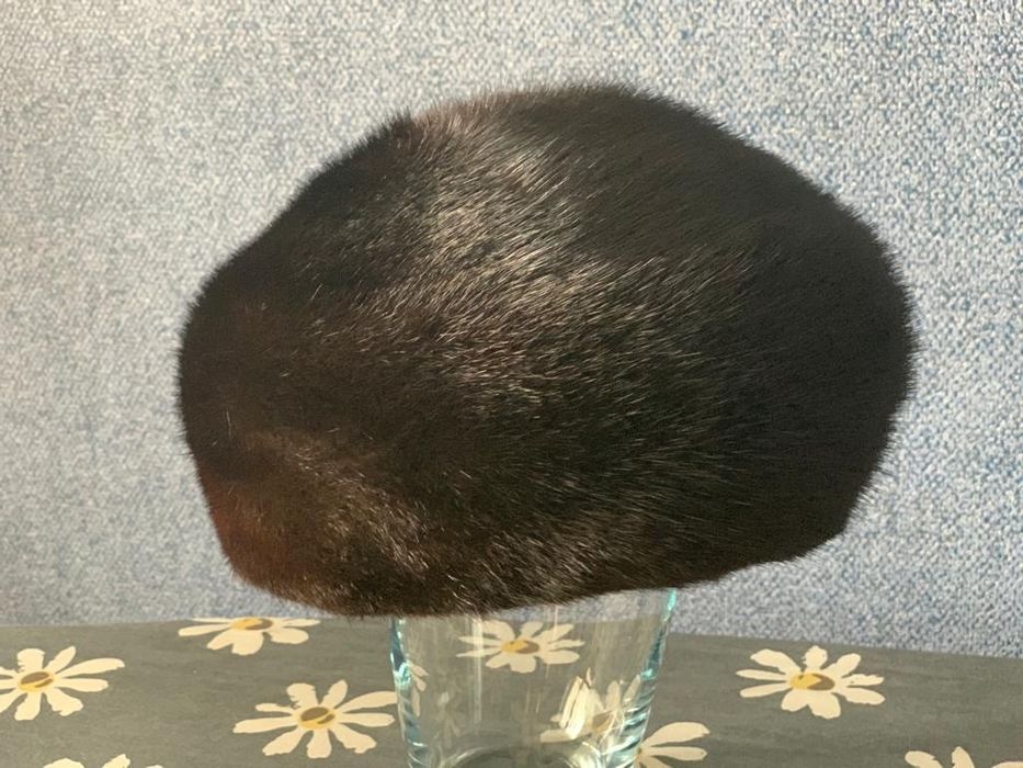 Продам берет из меха норки