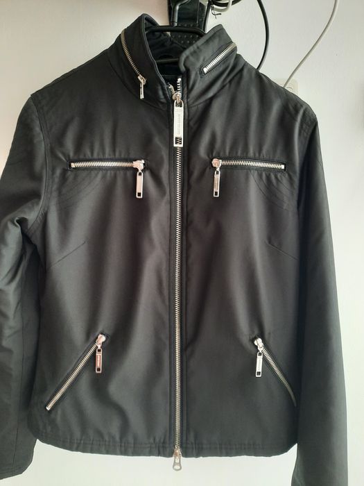 Incaltaminte barbati și rochii femei