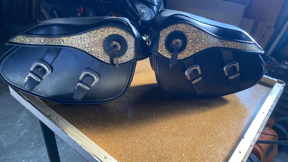 Coburi /Genti moto laterale din piele