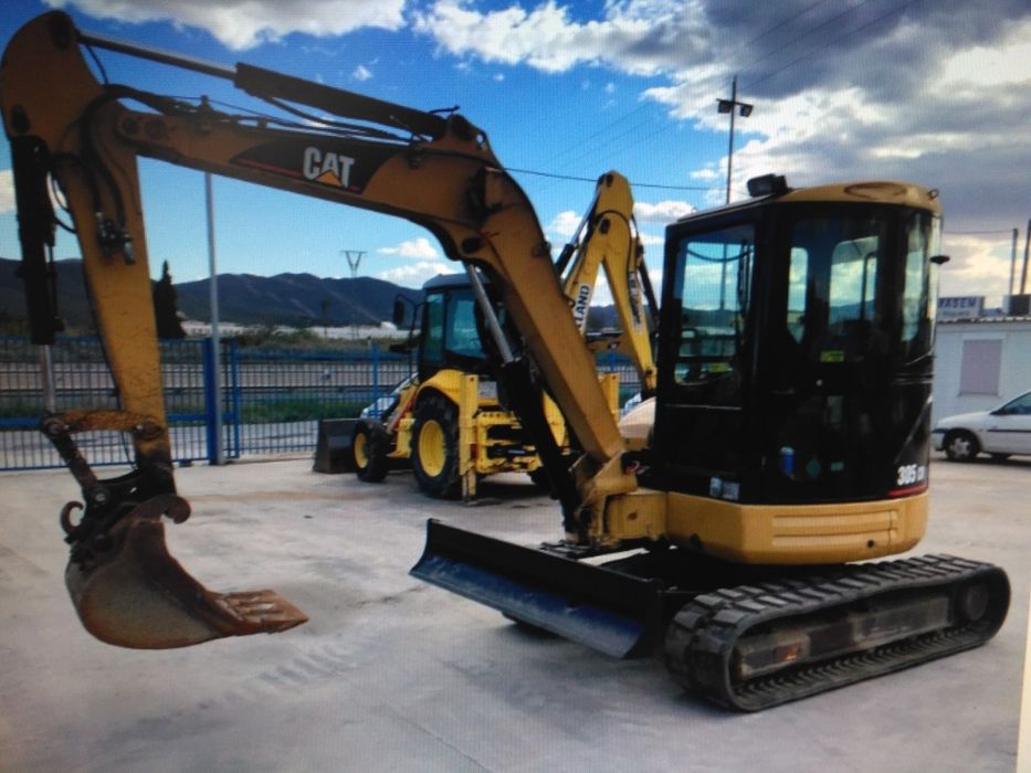 Услуги мини экскаватора, гидромолот.