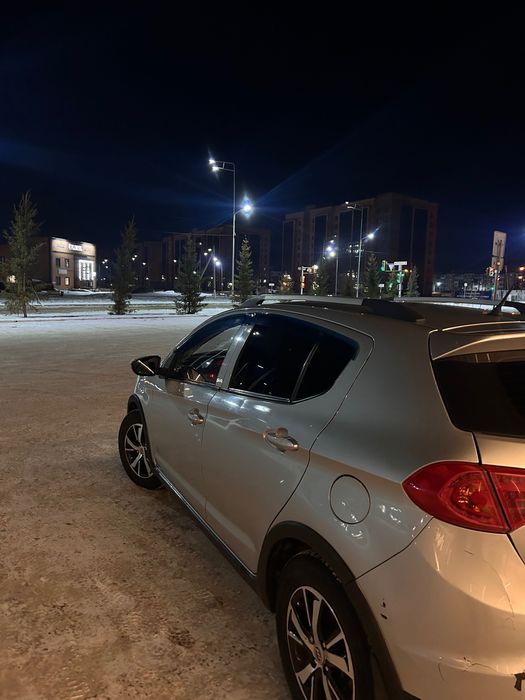 Продам машину Lifan x50