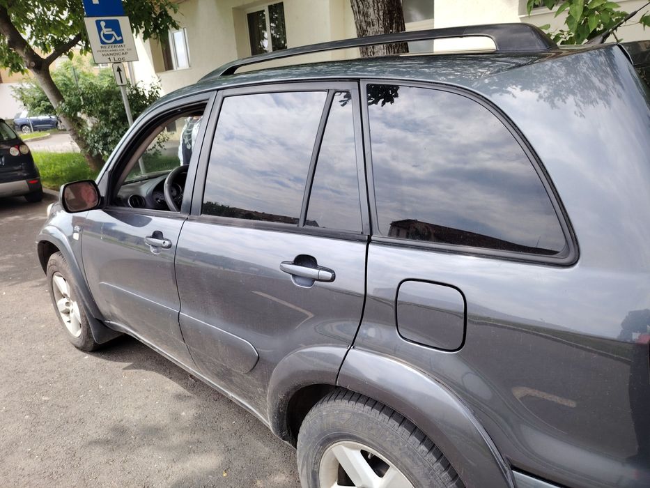 Autoturisme  Toyo