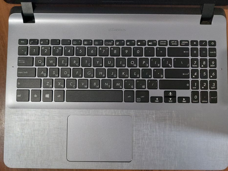 Ноутбук ASUS,под ремонт