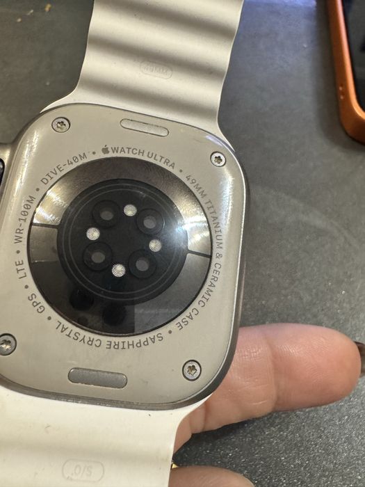 Apple watch ultra 2 white