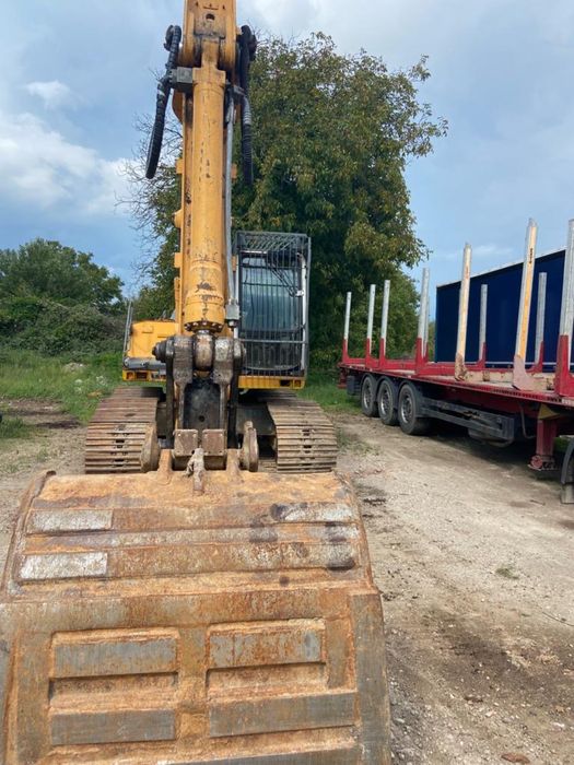Excavator Liebherr