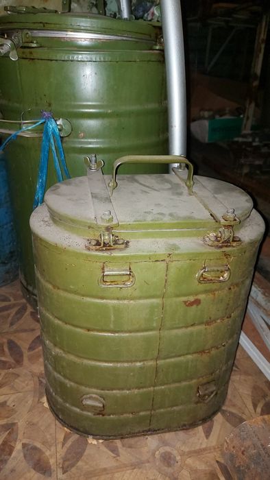 Продам бидоны и термосы солдатские