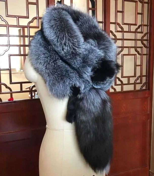 Яка кожа лисица, обемиста, нова