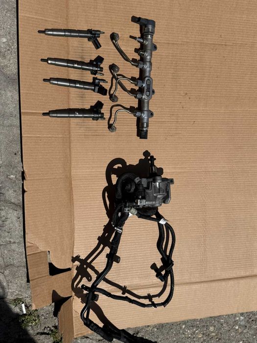 Kit injectie injectoare rampa pompa inalte  BMW 2.5d biturbo cod 8514151  8514155  8514138
