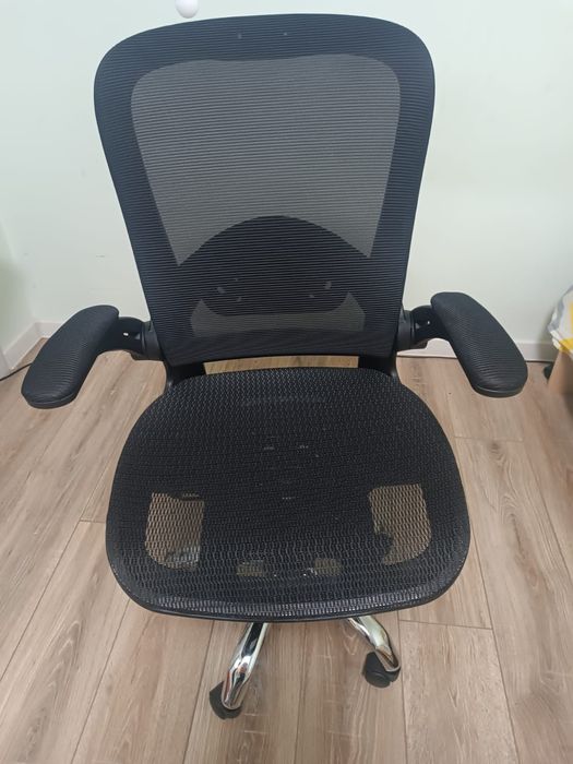 Эргономичное кресло | Офисное кресло