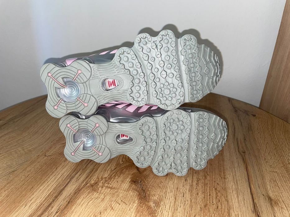 Adidasi NIKE Shox de fata nr 36 - 39