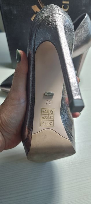 Продам туфли кожаные