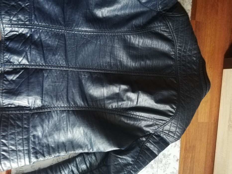 Geaca cu blanita în interior