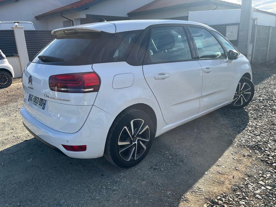 Citroen Spacetourer an 09/2021 diesel, revizie completă.
