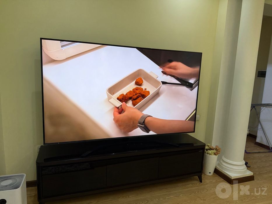LG 65 UR81 почти новый тв новая модель