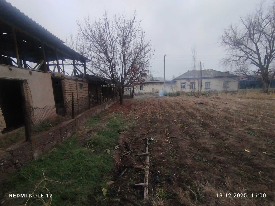 Yer uchaskasi sotiladi Toytepa shaxrida 3000$_