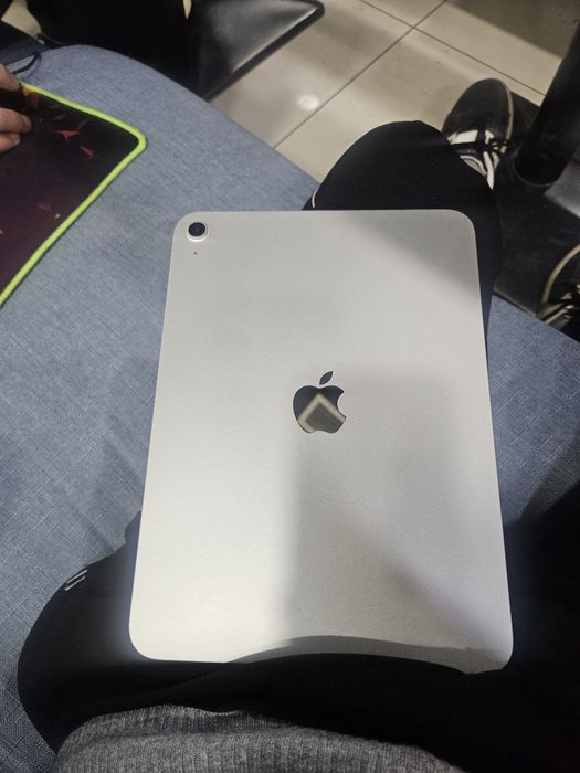 Ipad 11      A16
