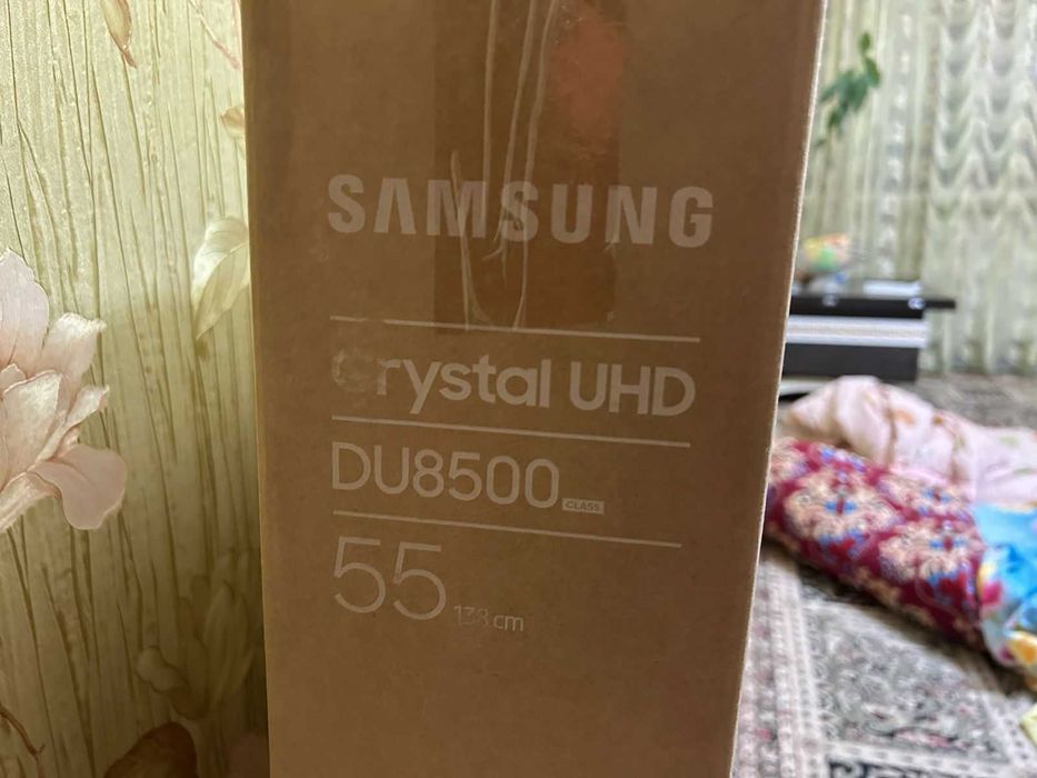 Телевизор Samsung DU8500 Crystal UHD 55"