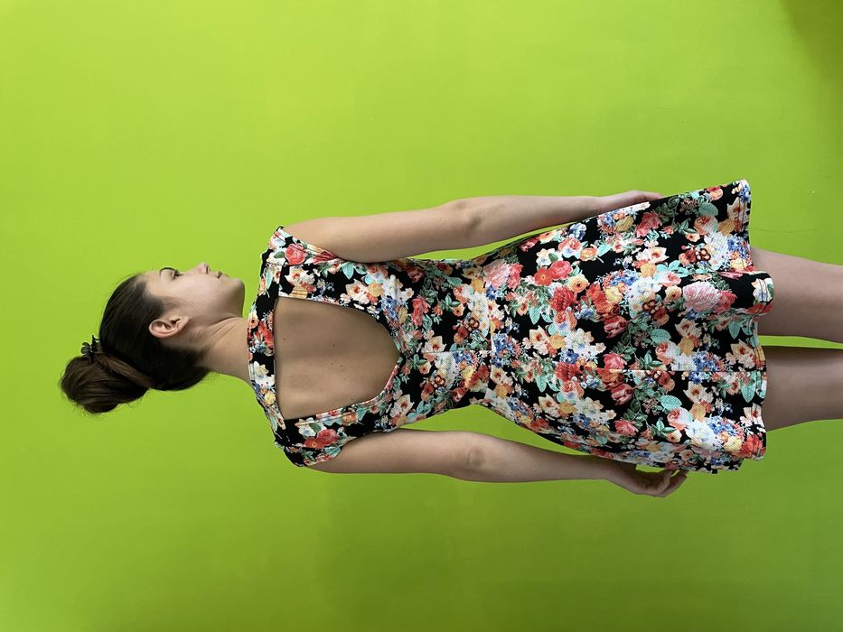 Ефирна къса рокля