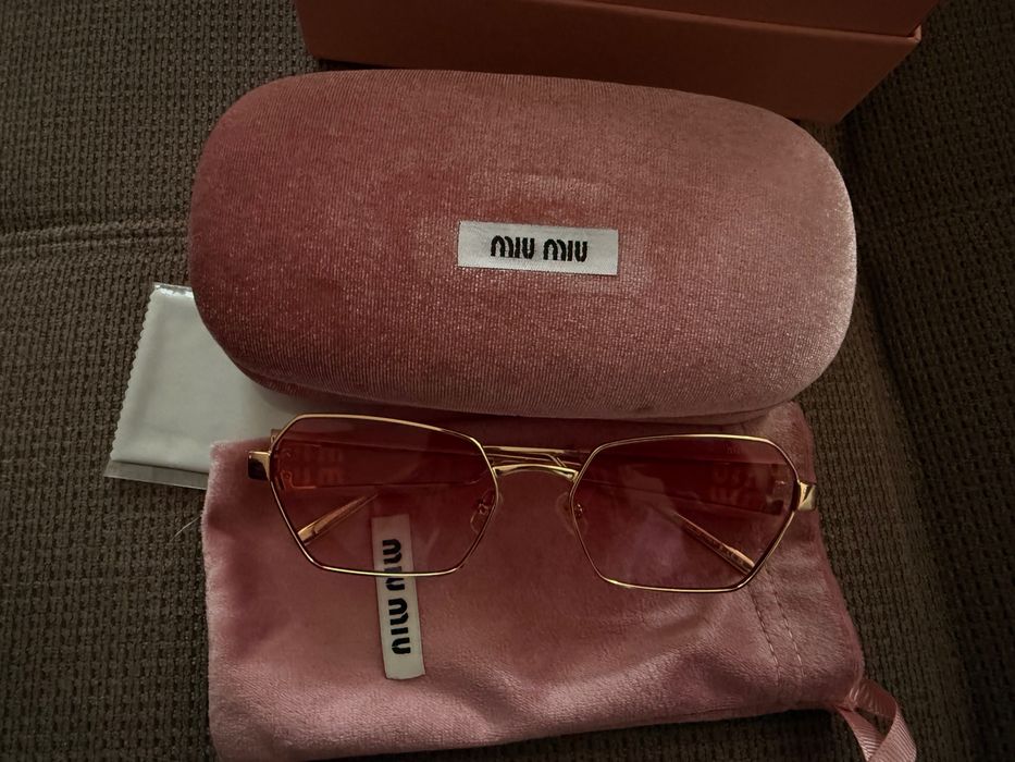 Слънчеви очила Miu Miu