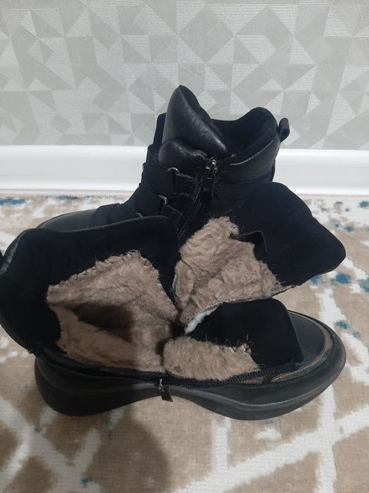 Продам Зимние сапоги