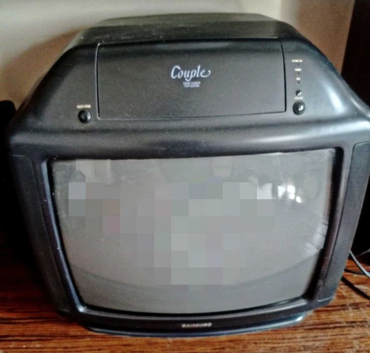 телевизоры из дома - Sanyo (Япония) и Samsung (Корея)