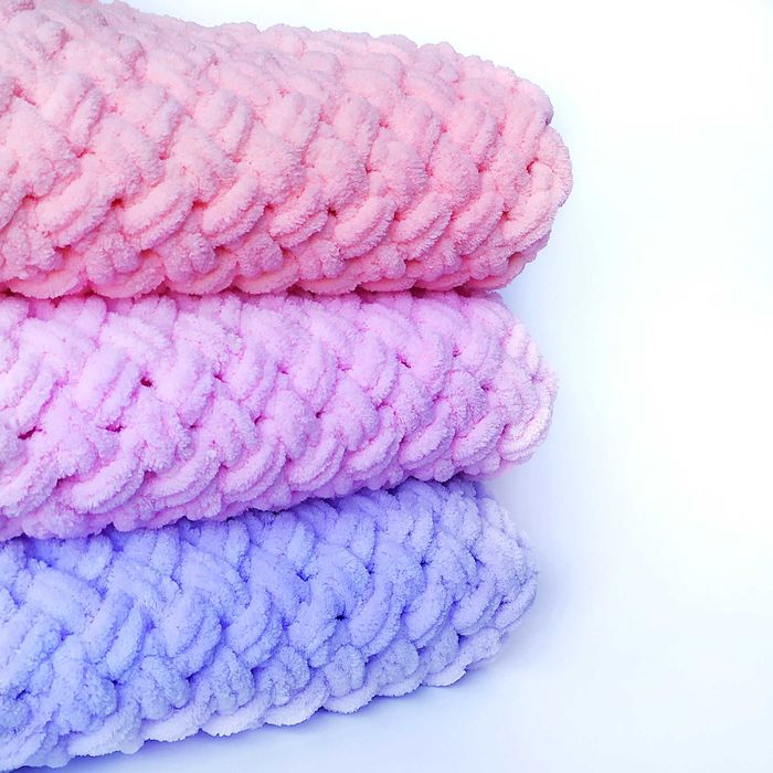 Плед вязаный воздушный