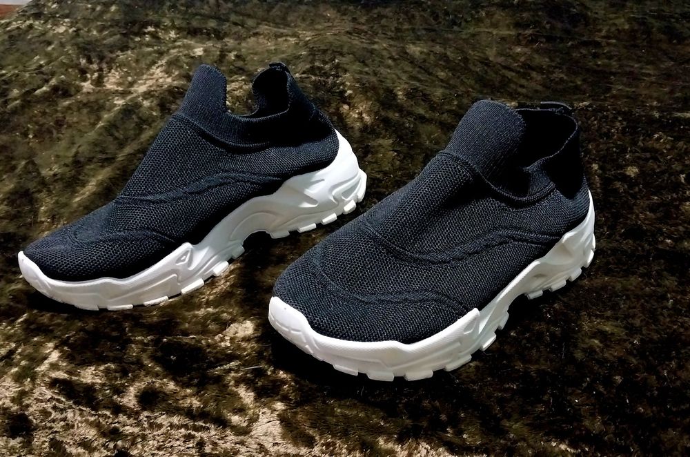 Продаю женские слипоны