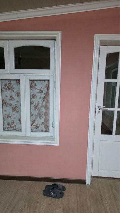 Toshken shahar bektemir 2 sotix 6 xona